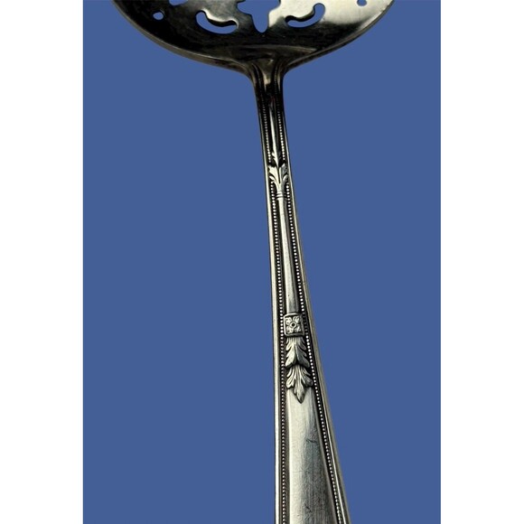 Wm Rogers & Son AA Mayfair Serving Silverplate Art Deco Pierced Tomato Flat 1923 - Picture 4 of 9